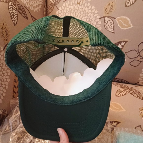 Offline Green Trucker Hat & Can Cooler Set - Picture 5 of 7